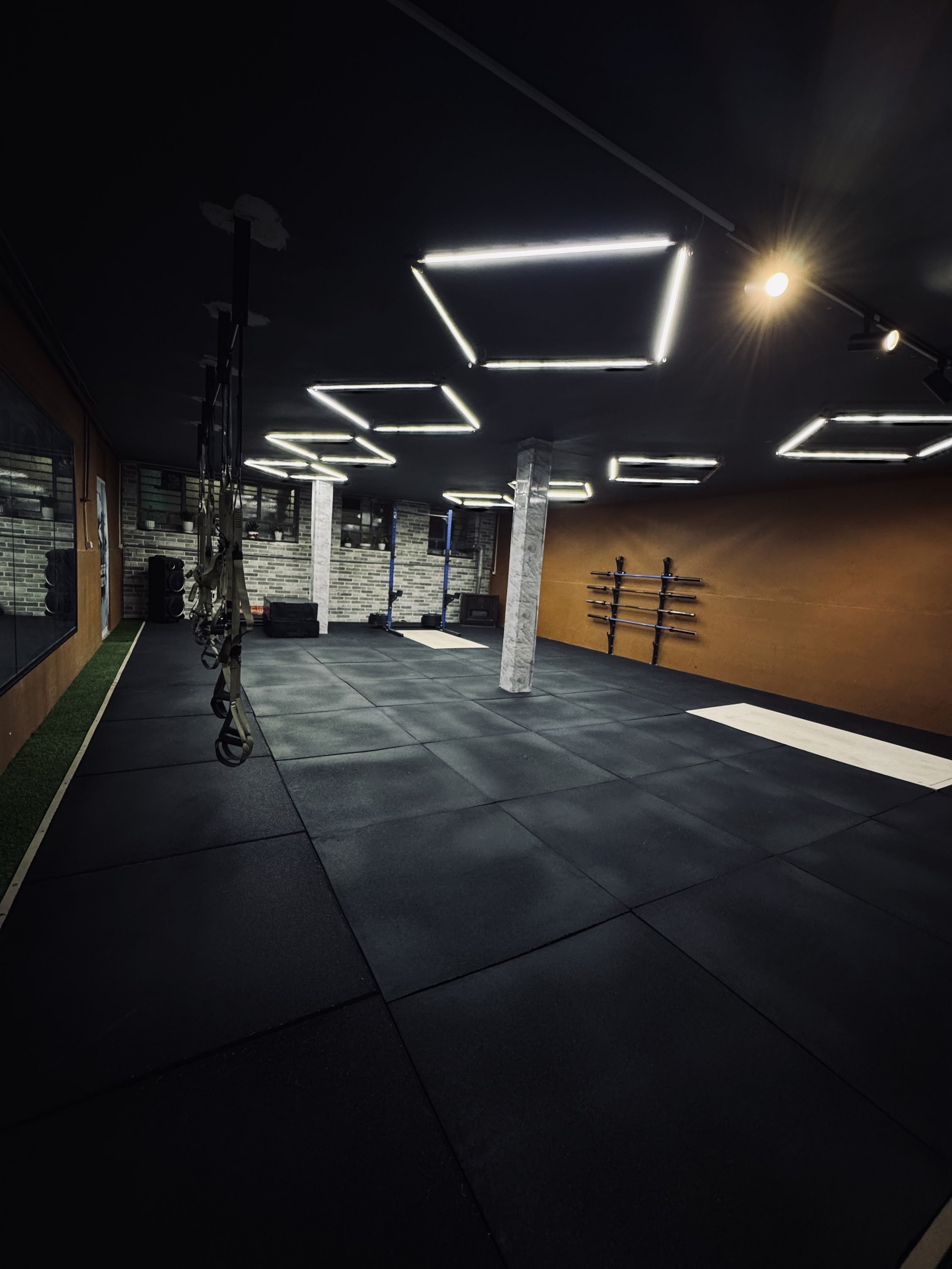 آکادمی ورزشی آرس Ares