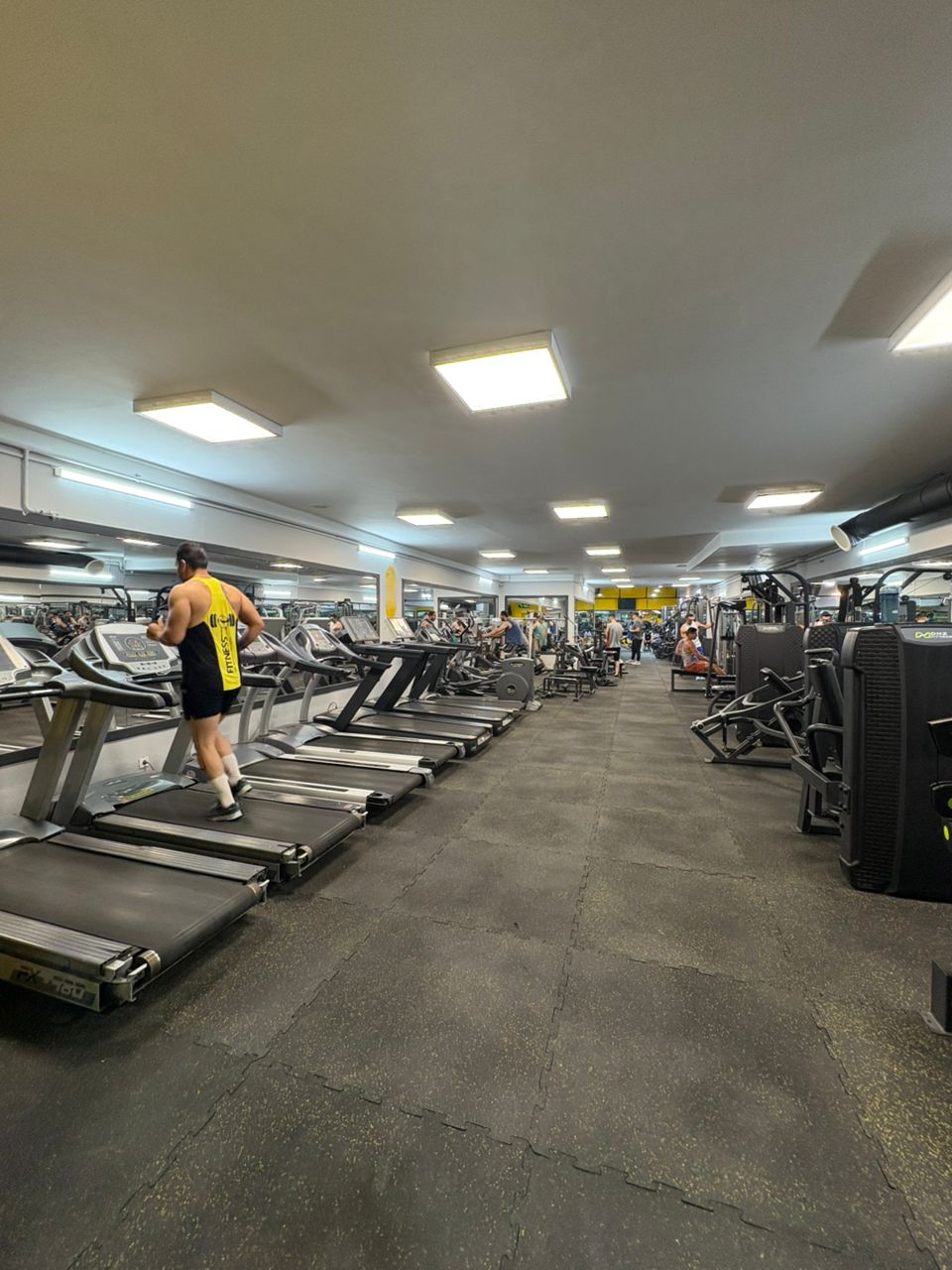 باشگاه ورزشی آرین نوین تهران